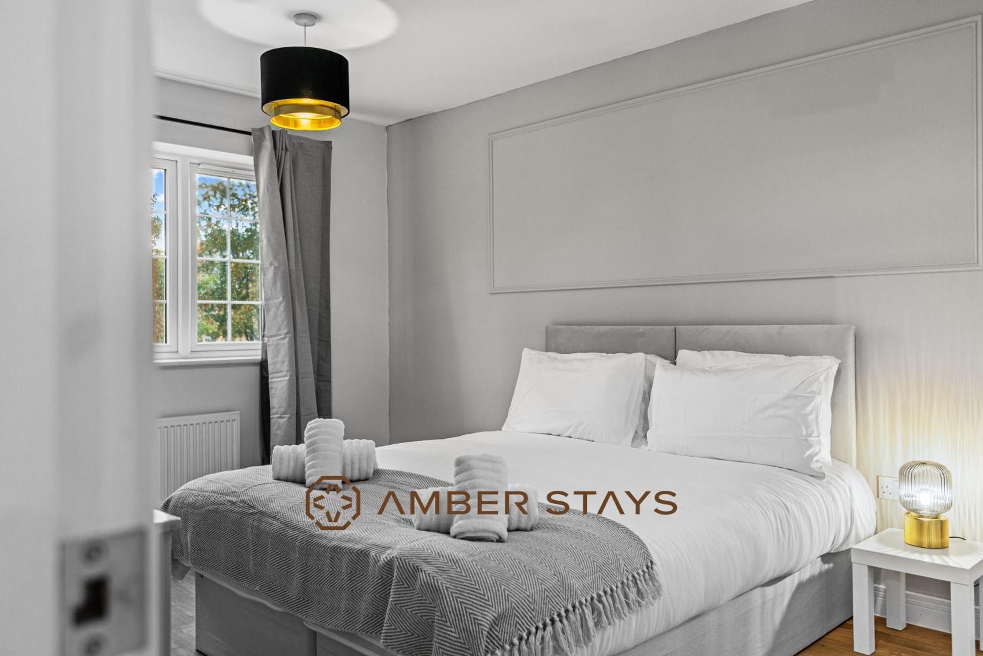 Spacious 5 Bed House In Reading By Amber Stays, Perfect For Business & Contractors, Sleeps 12! Exterior photo