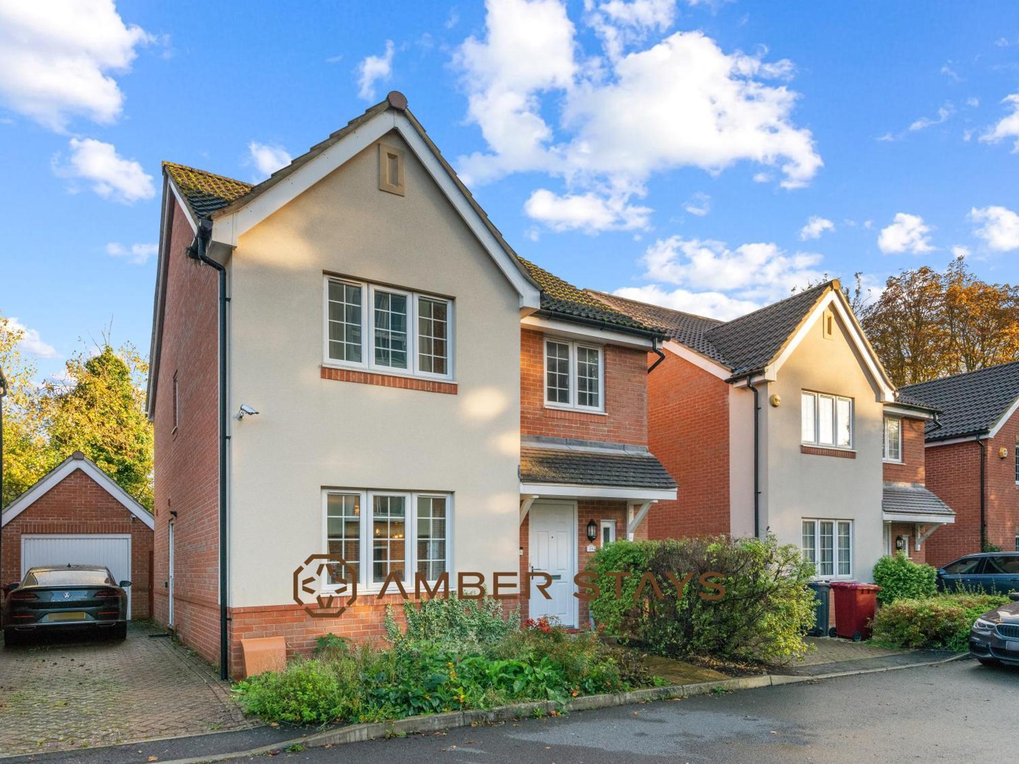 Spacious 5 Bed House In Reading By Amber Stays, Perfect For Business & Contractors, Sleeps 12! Exterior photo