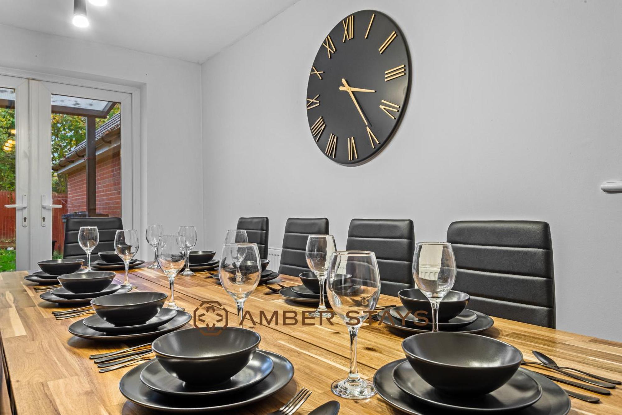 Spacious 5 Bed House In Reading By Amber Stays, Perfect For Business & Contractors, Sleeps 12! Exterior photo