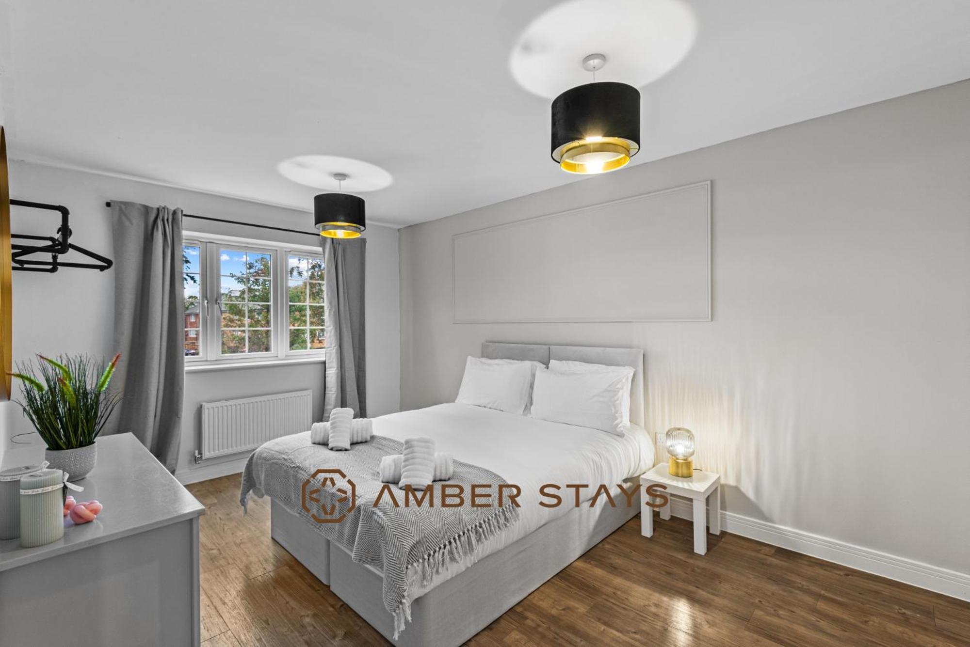 Spacious 5 Bed House In Reading By Amber Stays, Perfect For Business & Contractors, Sleeps 12! Exterior photo